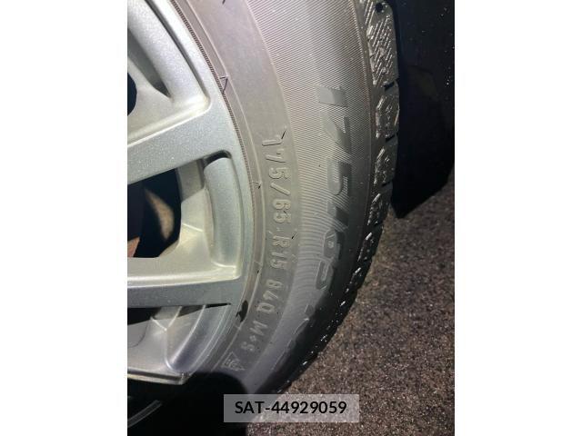 Toyota PORTE 2015-10 8781624-8