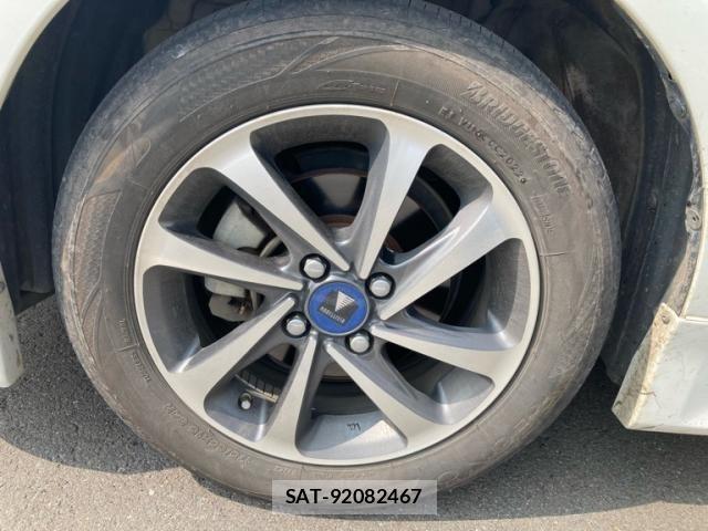 Toyota PORTE 2013-11 8781622-15