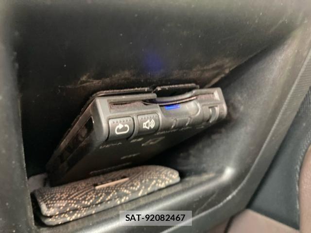 Toyota PORTE 2013-11 8781622-25