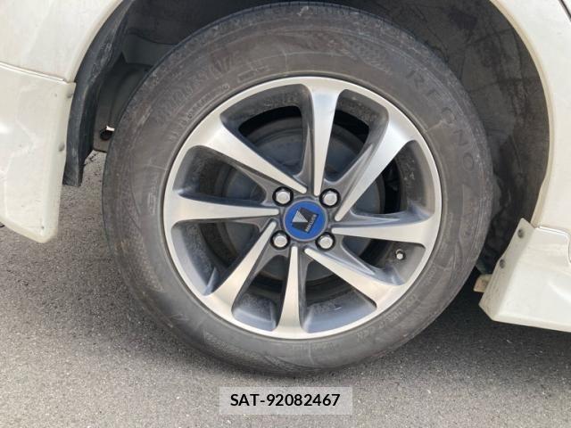Toyota PORTE 2013-11 8781622-5