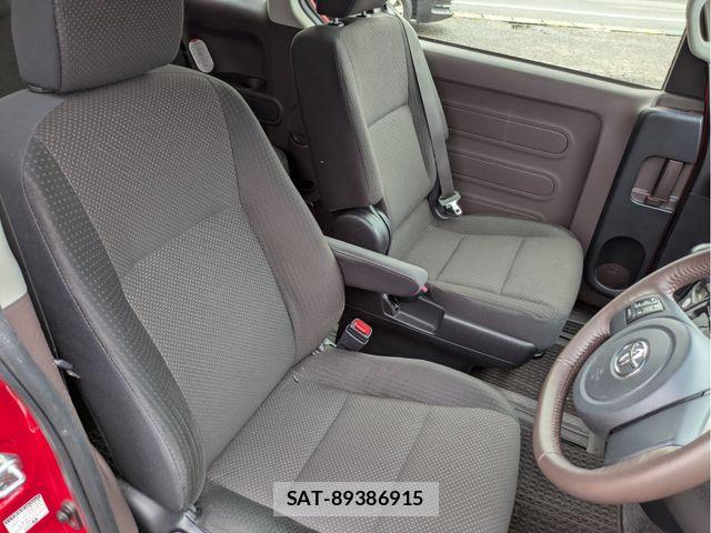 Toyota PORTE 2015-10 8797129-26