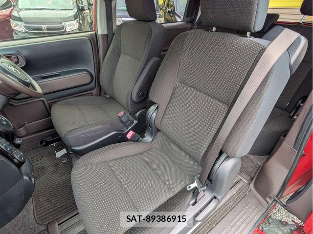 Toyota PORTE 2015-10 8797129-3