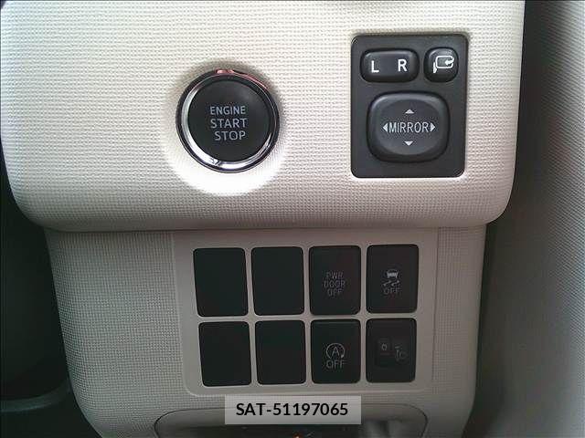 Toyota PORTE 2012-08 8797127-12