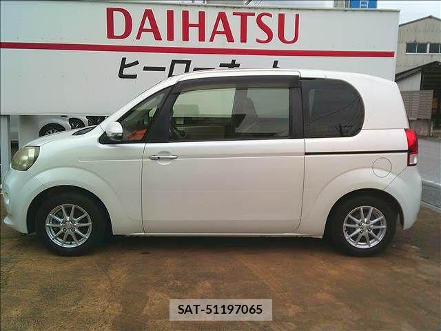 Toyota PORTE 2012-08 8797127-4