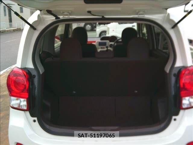 Toyota PORTE 2012-08 8797127-6