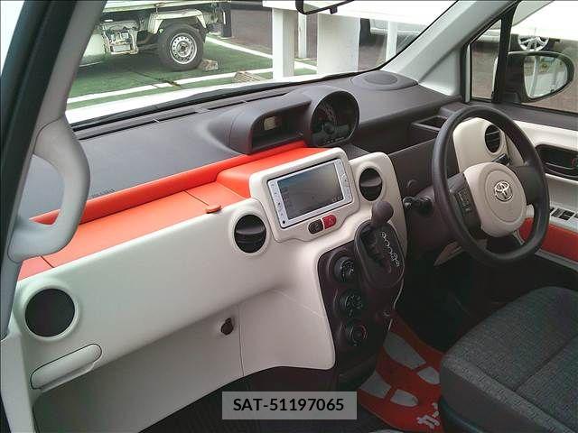 Toyota PORTE 2012-08 8797127-8