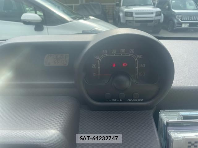 Toyota PORTE 2013-10 8831081-15
