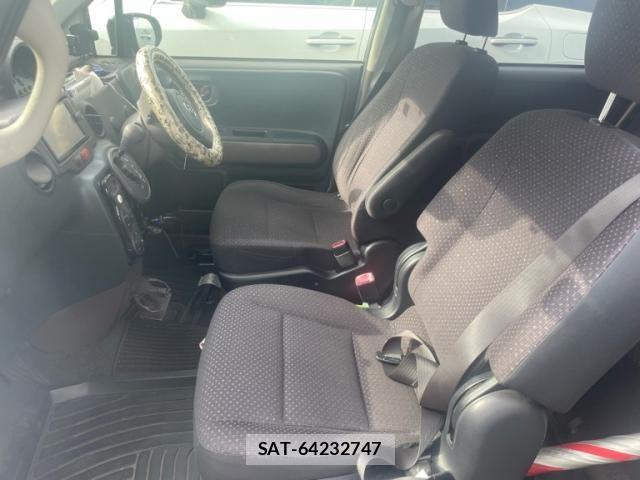 Toyota PORTE 2013-10 8831081-6