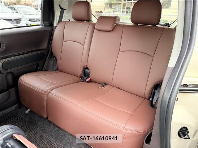 Toyota PORTE 2014-10 8881566-9