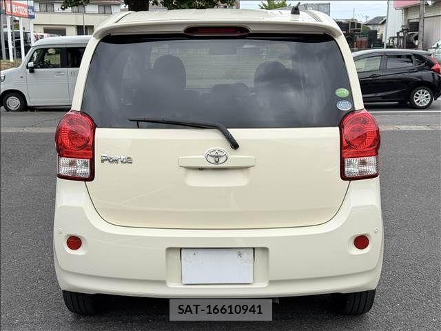 Toyota PORTE 2014-10 8881566-22