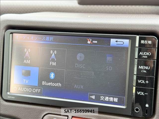 Toyota PORTE 2014-10 8881566-2