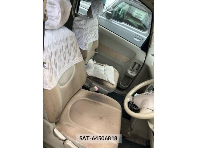Toyota PORTE 2007-11 8881568-9