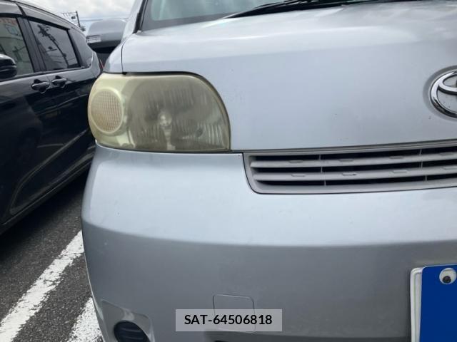 Toyota PORTE 2007-11 8881568-4