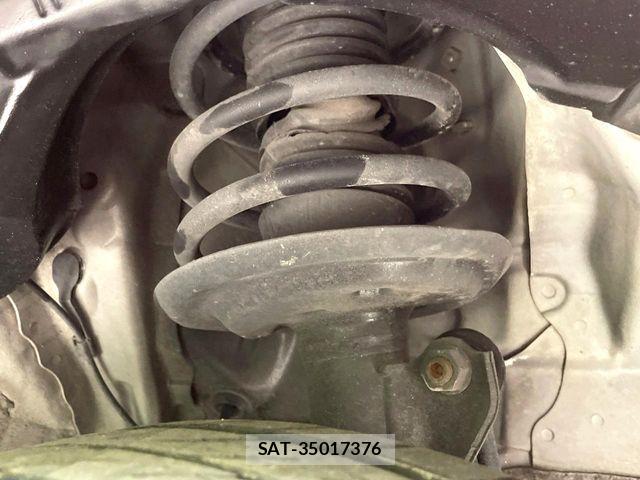 Toyota PORTE 2012-09 8881567-19