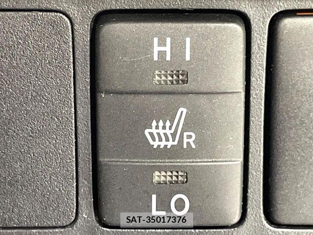 Toyota PORTE 2012-09 8881567-5