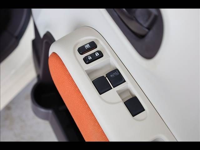 Toyota PORTE 2014-07 1258731-15