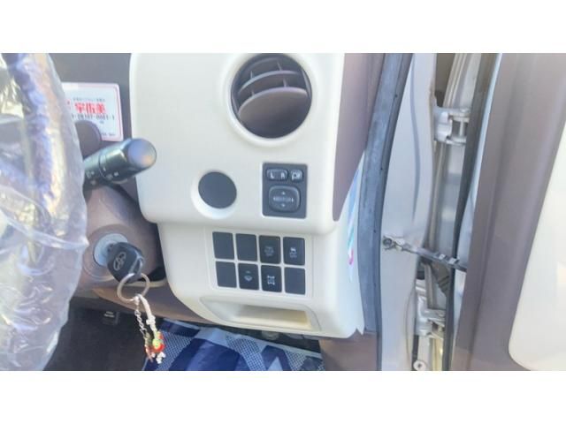 Toyota PORTE 2013-01 1548470-14