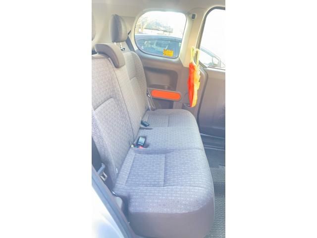 Toyota PORTE 2013-01 1548470-17