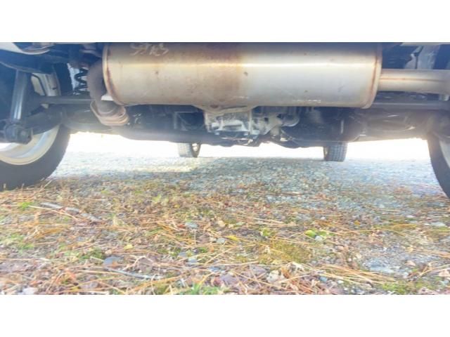 Toyota PORTE 2013-01 1548470-7