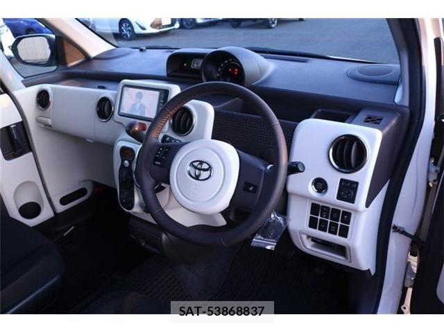 Toyota PORTE 2015-09 4977054-9