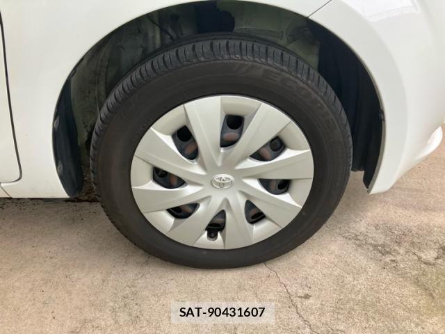Toyota PORTE 2013-10 6911181-10