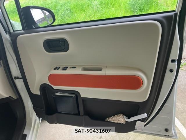 Toyota PORTE 2013-10 6911181-16