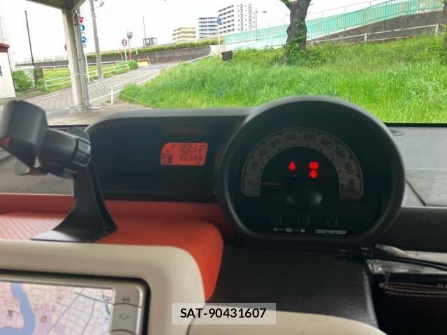 Toyota PORTE 2013-10 6911181-23