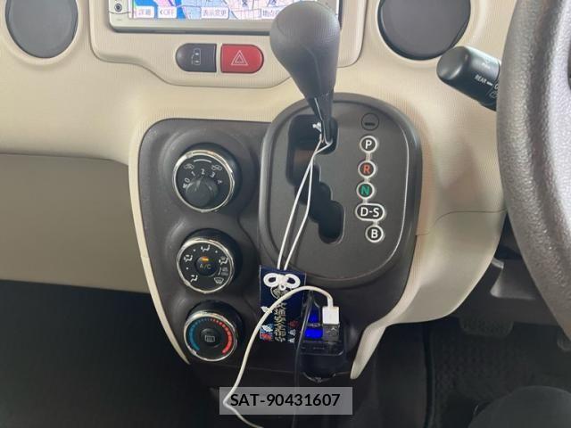 Toyota PORTE 2013-10 6911181-24