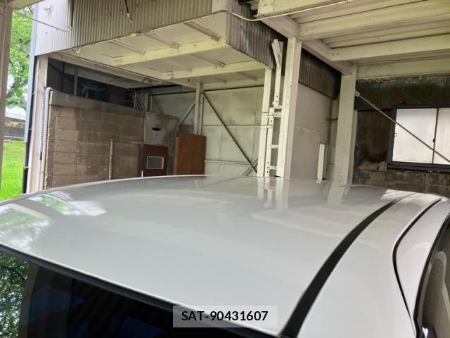 Toyota PORTE 2013-10 6911181-4
