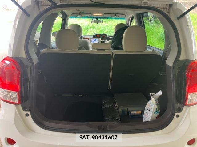 Toyota PORTE 2013-10 6911181-7