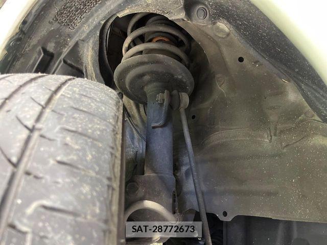 Toyota PORTE 2012-10 7217927-19