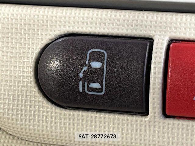 Toyota PORTE 2012-10 7217927-2