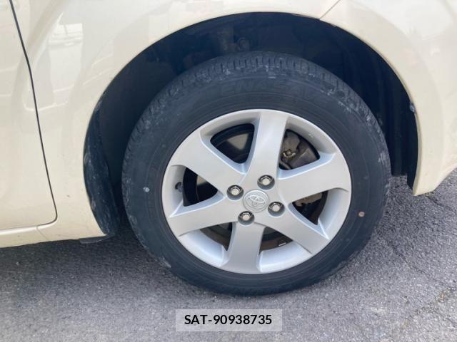 Toyota PORTE 2013-07 7329378-10