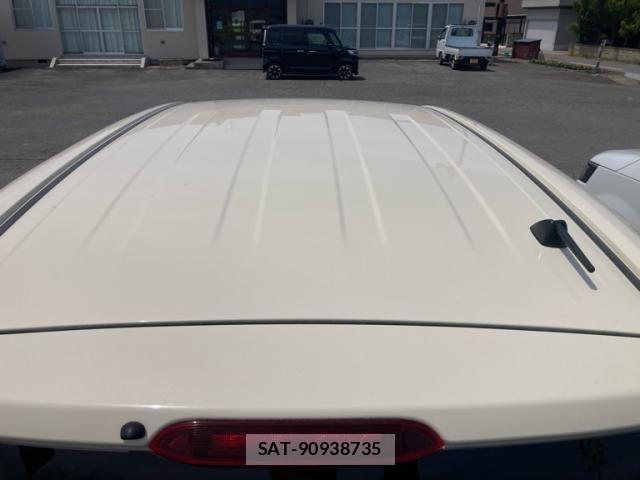 Toyota PORTE 2013-07 7329378-6