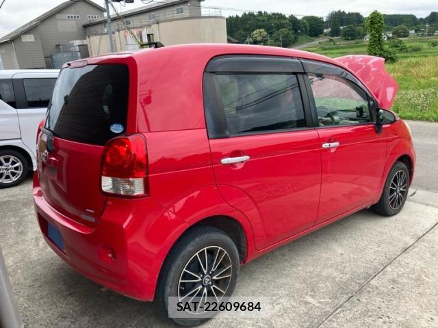 Toyota PORTE 2013-12 7619193-11