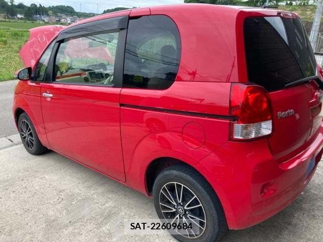 Toyota PORTE 2013-12 7619193-12