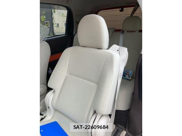 Toyota PORTE 2013-12 7619193-16