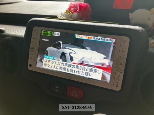 Toyota PORTE 2012-08 7727245-10