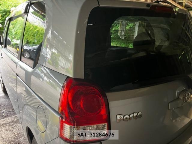 Toyota PORTE 2012-08 7727245-3