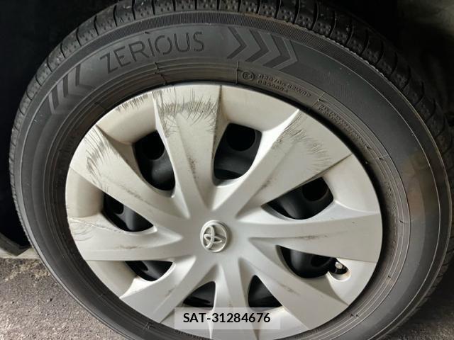Toyota PORTE 2012-08 7727245-6