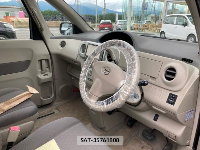 Toyota PORTE 2011-10 8037625-12