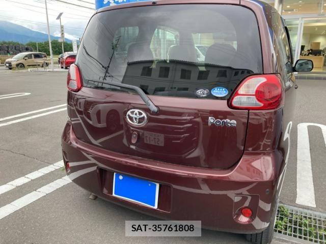Toyota PORTE 2011-10 8037625-5
