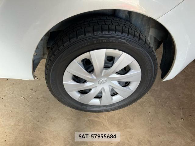 Toyota PORTE 2016-07 8101218-4
