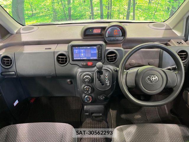 Toyota PORTE 2017-02 8209556-1