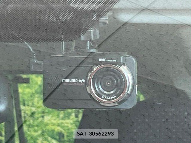 Toyota PORTE 2017-02 8209556-6