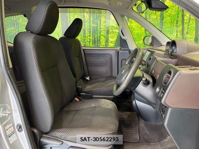 Toyota PORTE 2017-02 8209556-7