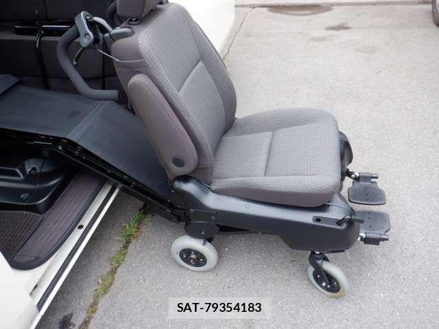 Toyota PORTE 2015-09 8316397-13