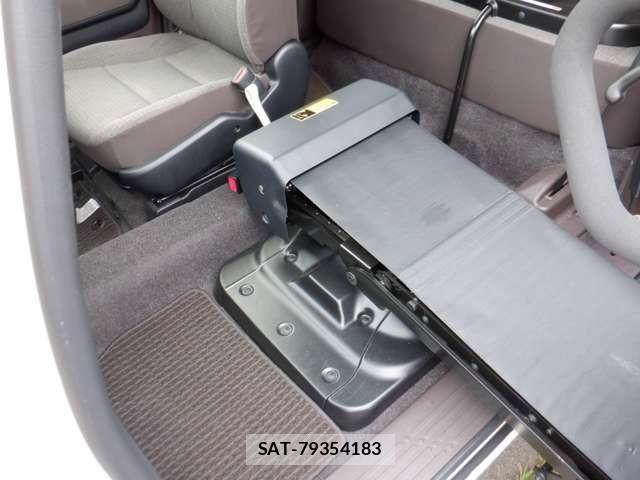 Toyota PORTE 2015-09 8316397-17