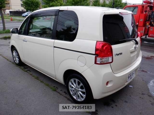 Toyota PORTE 2015-09 8316397-5