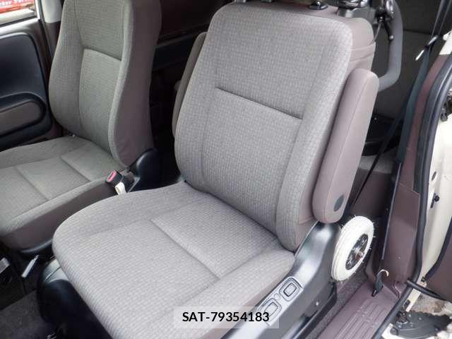 Toyota PORTE 2015-09 8316397-8